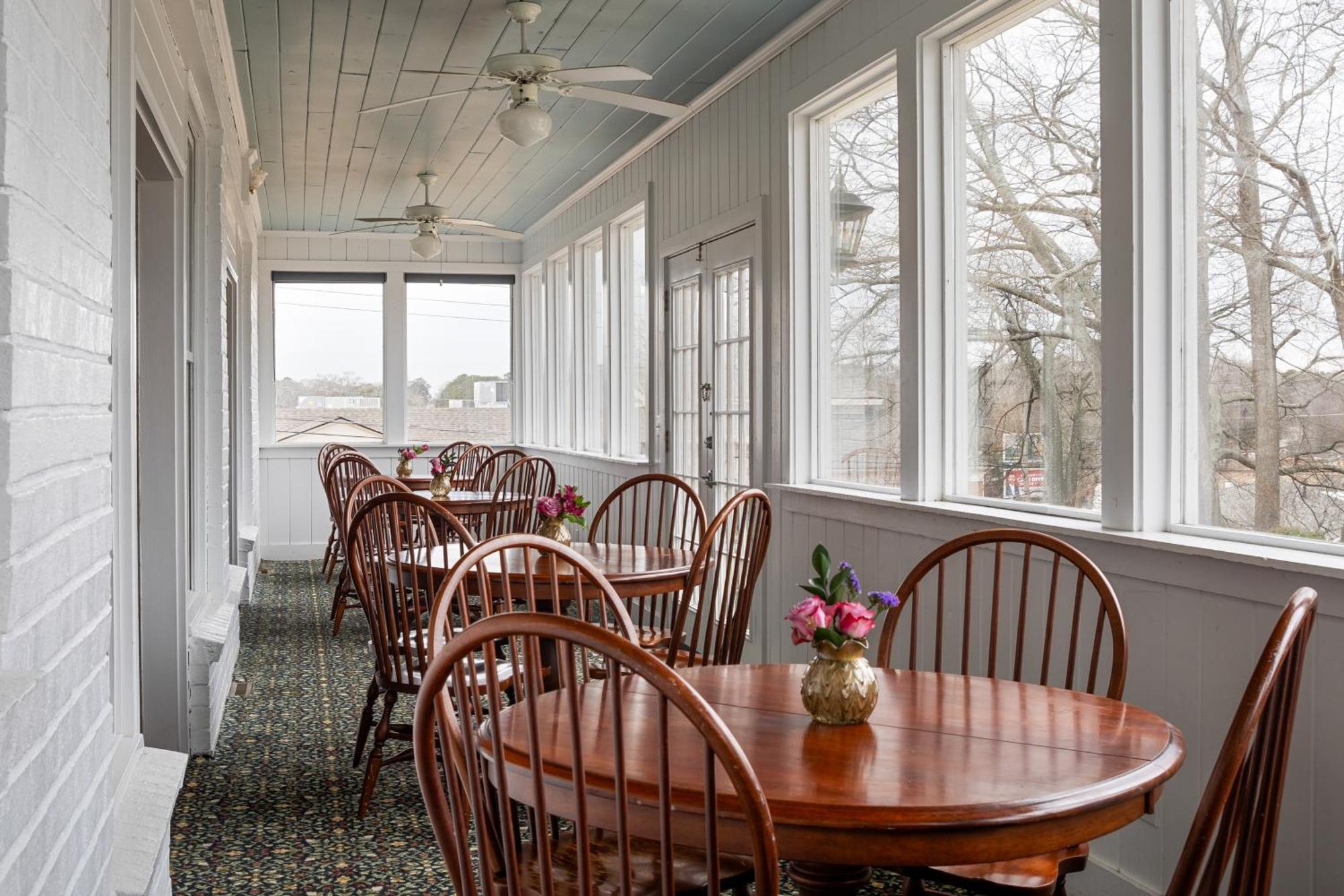 Stone Mountain Manor Bed & Breakfast Екстериор снимка